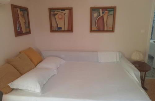 Peculiar Garden Apartment - Photo 22