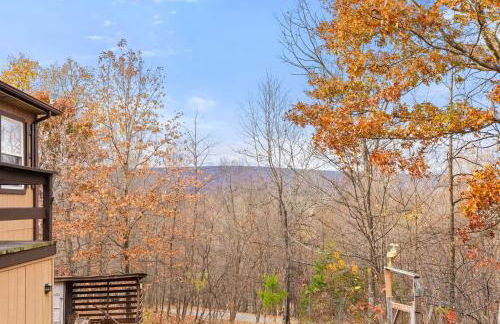 River Access Cabin with Hot Tub, Fire Pit, & WiFi! - Foto 45