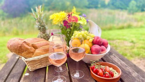 4 beautiful stone built barns sleeping 17 people - Foto 2