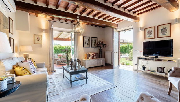 VILLA PEMOLA a Luxury Farmhouse with Garden and bikes in Lucca Town - Foto 2, Camera