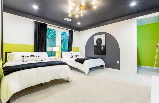 Hot Tub Time Machine Clubhouse DT 6 Min Drive - Photo 26