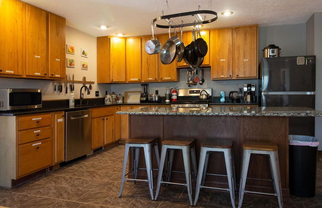 Private Retreat w Pool Hot Tub and Dining Hall - Foto 15