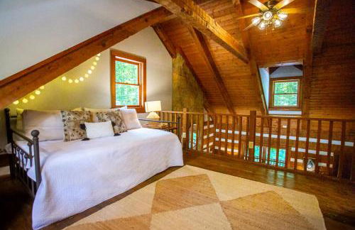 Private Riverfront Cabin, Kayaks, Ping Pong, Gym - Foto 45