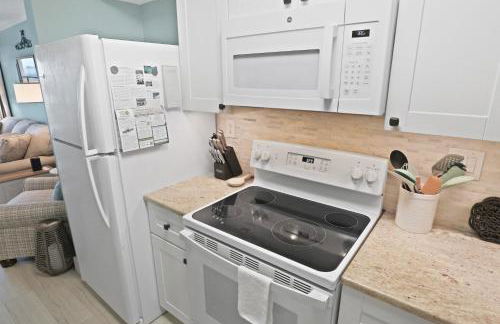 Couple's Escape - The One with Downtown Inlet Vibes - Assateague House 111 - Foto 15