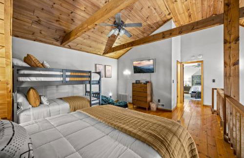 Hidden Star Hideaway-Blackberry Farm-Smoky Mtn Nat Park-Hot Tub- Fire Pit- Fenced Yard- Pet Friendly - Foto 13