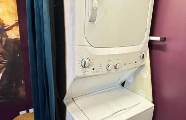 Moody Upscale Downtown Saugatuck Getaway - Foto 15