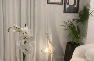 Khroma Luxury Suite 1 Beach front apartment - Photo 32