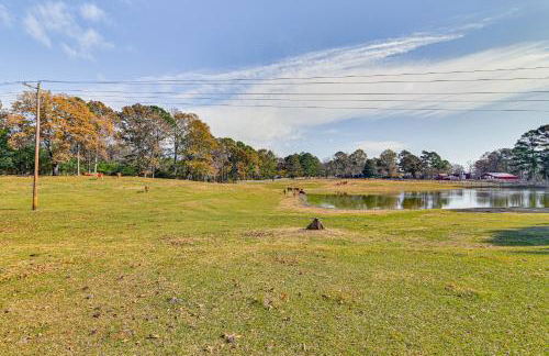 Countryside Home with Pond and Pasture Views in Iuka! - Foto 32
