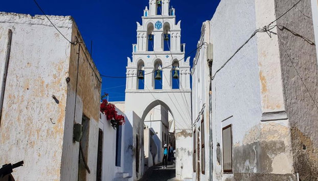 Discover Pyrgos, Megalochori, Emporio and the Akrotiri Excavations – Half-Day Private Tour - Photo 4