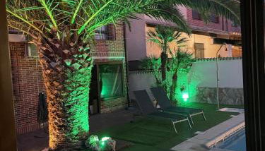 TOLEDO ENCANTADO Piscina y BBQ privada 2,5 km de Puy du Foy - Foto 4, sunbed