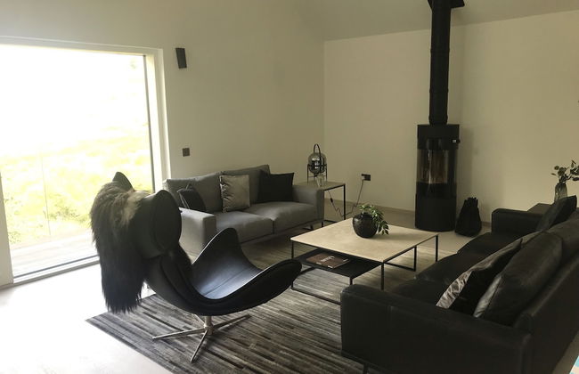 Red Stag With Stunning Loch and Waterfall View - Foto 9