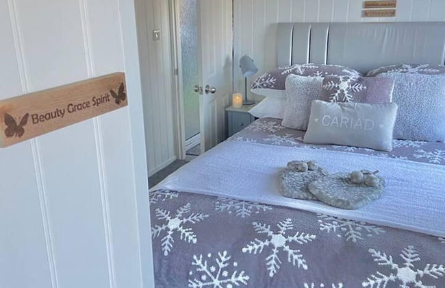 A Beautiful, Unique Lodge, Made for two - Photo 24