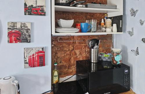 Cosy Studio in Hampton Hill short Walk to Bushy Park with Free Parking and WiFi and Pets welcome - Foto 19