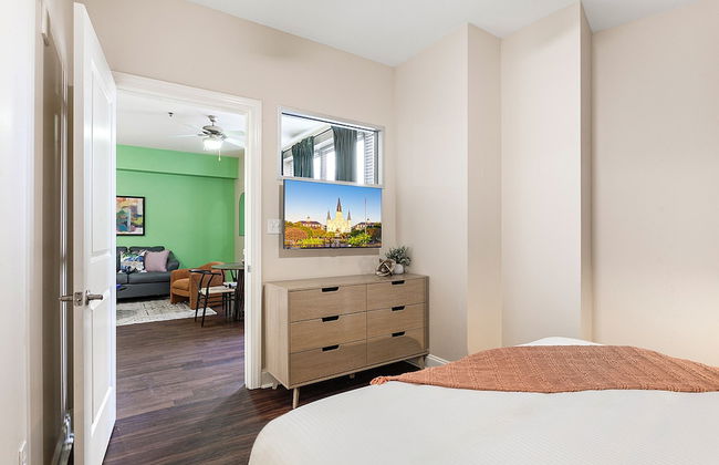 Spacious Modern Condos near French Quarter - Photo 5