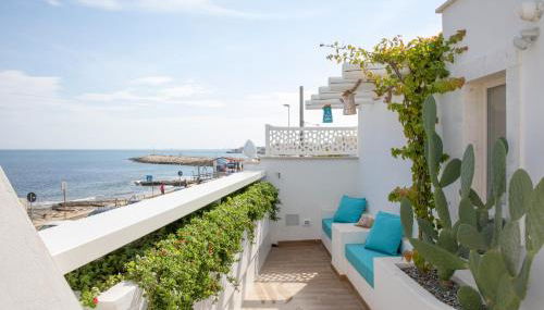 WHITE SOFIA - uno sguardo sul mare - Foto 2