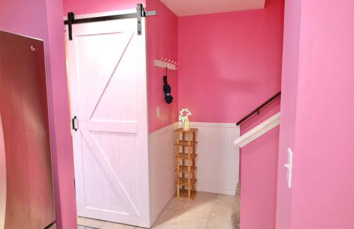 Pink Dream House - 2BR, Pools, Patios, & Walk to Ocean in Panama City Beach - Foto 24