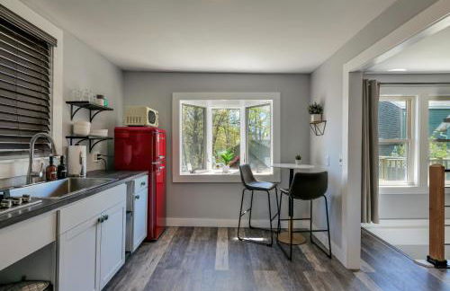 Cozy 1 BR in the Center of BH! [Inspiration Point] - Foto 9