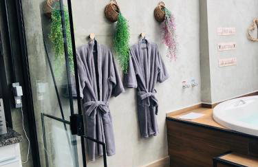 Uai House com jacuzzi, teto rooftop retrátil e colchão massageador - Foto 44