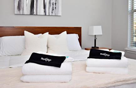 Private Hot Tub - Walk to Pearl - Pet Friendly 3BR - Foto 22