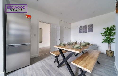 Well-Equipped Serviced Apartments in Aldershot Town Centre, Free WiFi By Redwood Stays - Foto 18