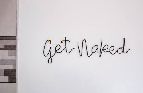 Recently renovated stylish home parking - Pass the Keys - Photo 35