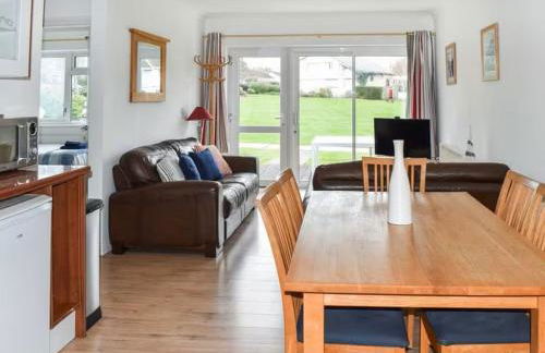 Cape A2 Westbay Club, a 2 bedroom cottage, Isle of Wight - Photo 2