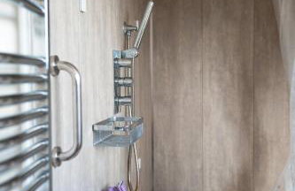 Dog-Friendly Country Home, Woodburner, Private Fields & Hot Tub! - Photo 13