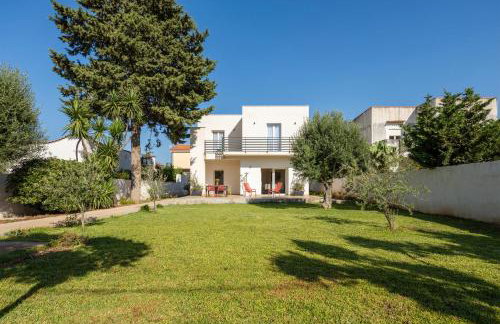 Villa Francesca - Beach and Airport - Photo 26