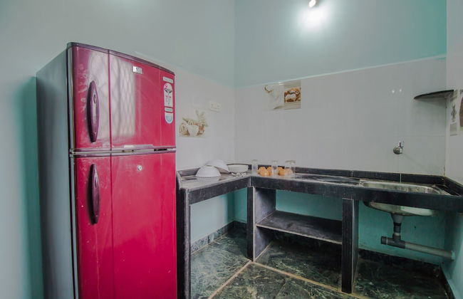 OYO 14181 Home Garden View Studio Morjim Beach - Foto 14