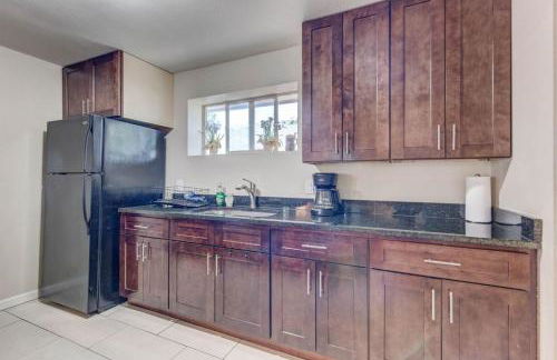 7min light rail walk Royal Blue Lakewood Retreat - Foto 7