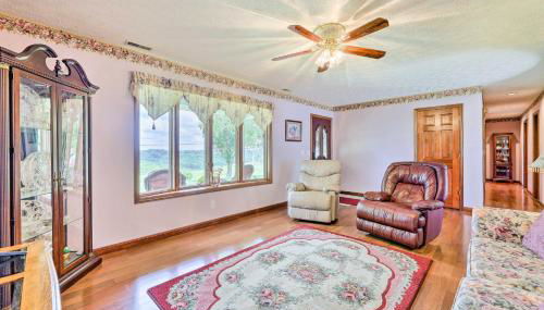 Charming Williamstown Retreat with Private Yard - Foto 5