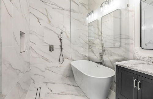 New 4 Bed luxury house w/Private Heated Pool - Foto 20