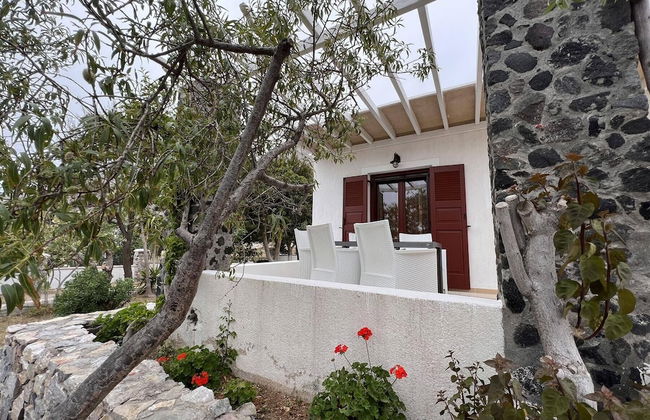 Birds Villa Apartments with Heated Pool - Including Car and Breakfast - Photo 67