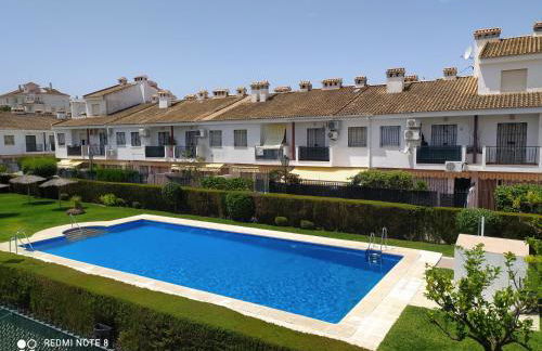 Gran adosado de esquina muy cerca de la playa en la Antilla - Foto 42