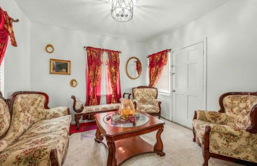 Spacious Backyard • Alfresco Dining • Pet Friendly - Foto 14