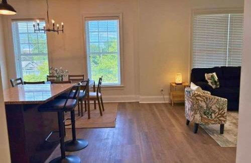 Well-Equipped 2BR Unit with Parking - GBay 301 - Foto 8