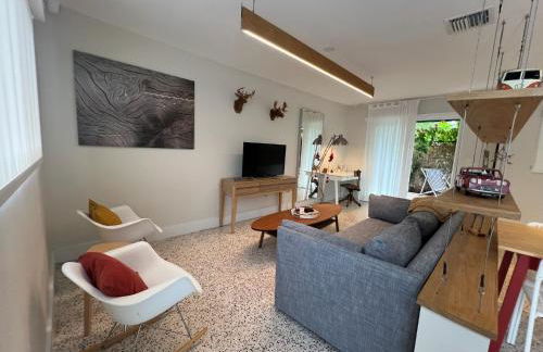 Cozy house close Brickell - Photo 13