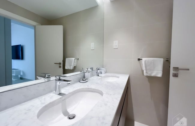 Stunning Beach View Apt. with Balcony Jumeirah La Mer - Photo 26