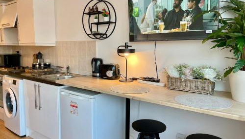 Studio Flat with Parking Off High St - Foto 5