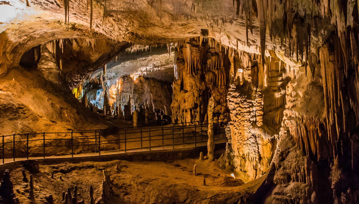 Escursione alle Grotte di Postumia e al Castel Lueghi - Foto 1