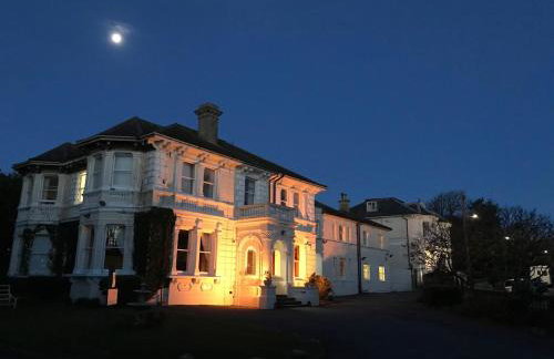 Westwood House, Hastings - Spacious 5 Ensuite Home Near Hastings Town & beach - Foto 13