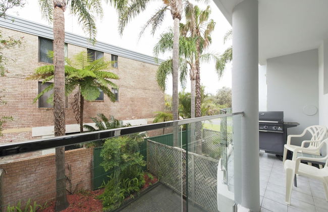 9 Cirrus at Fingal Bay - Photo 11