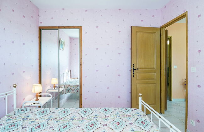 Spacious Holiday Home in Saint-nexans With Terrace - Foto 5