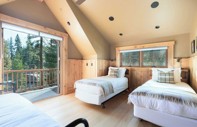 Hunter by Avantstay Riverfront Cabin w/ Prvt Cottage 5mins From Palisades - Photo 23