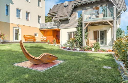 Mountain Apartment Getaway - Photo 1