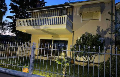 Sea & Sun Retreat - Photo 1