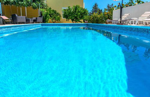 Villa Kutija with heated pool - Foto 11
