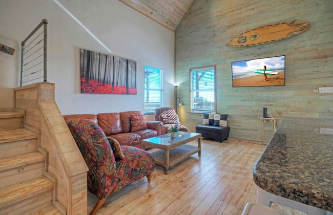 Shared Pool w/ Bay Views, Boat Dock Fishing Big Slough by Avantstay - Foto 6