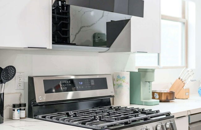 Not Affected by the Fire/modern Spacious Home With Parking & Fully Equipped Kitchen #3 - Foto 26