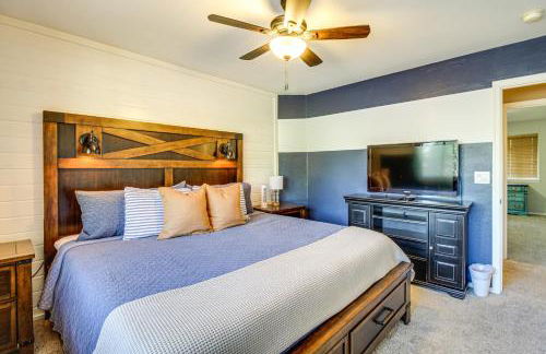 Near Woodland Lake Park Cabin with Serene Deck! - Foto 26